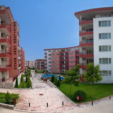 Privilege Beach Apartments Sveti Vlas Esterno foto