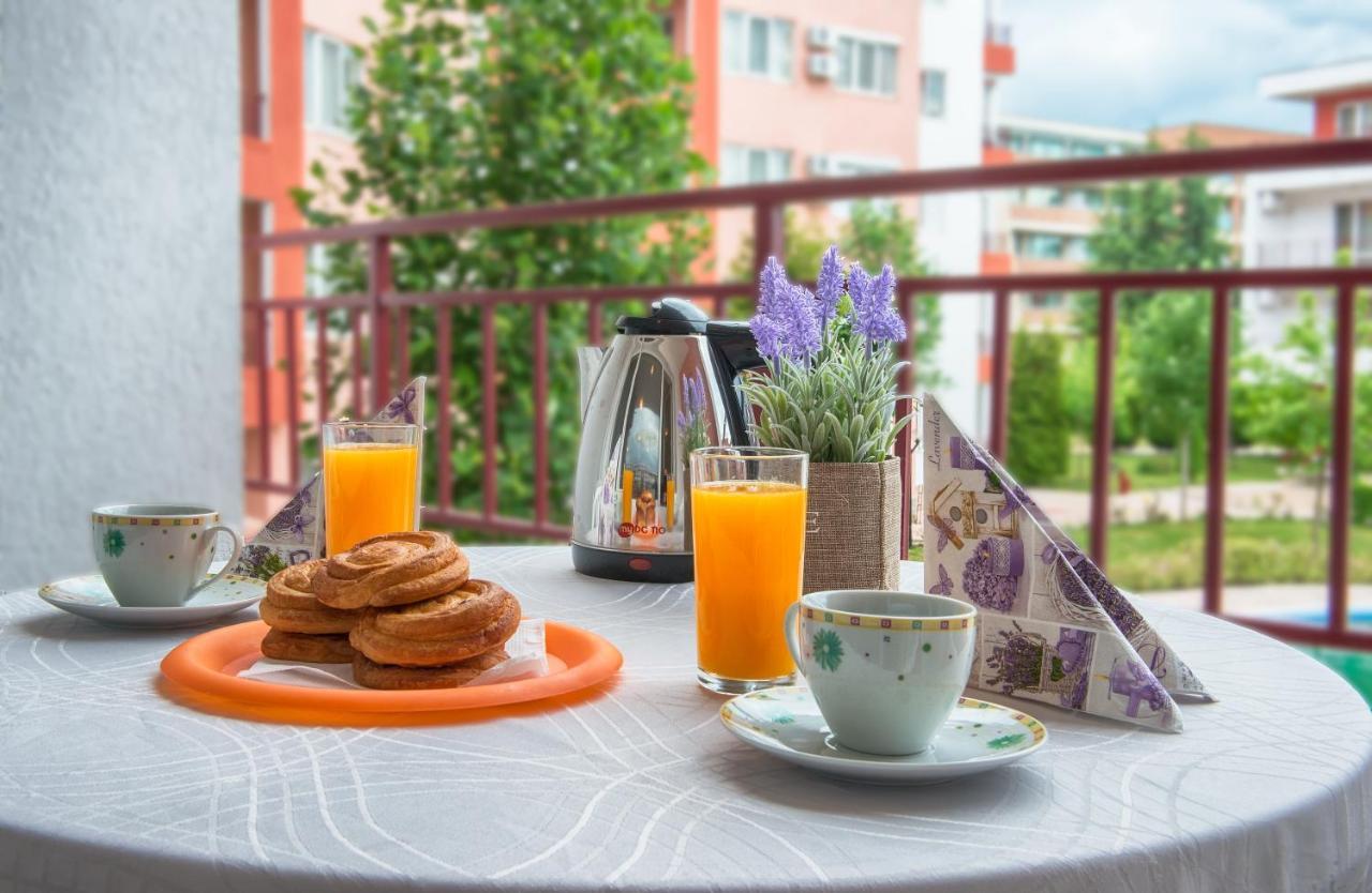 Privilege Beach Apartments Sveti Vlas Esterno foto