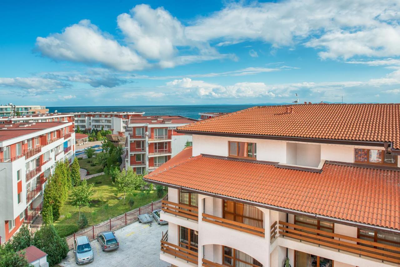 Privilege Beach Apartments Sveti Vlas Esterno foto