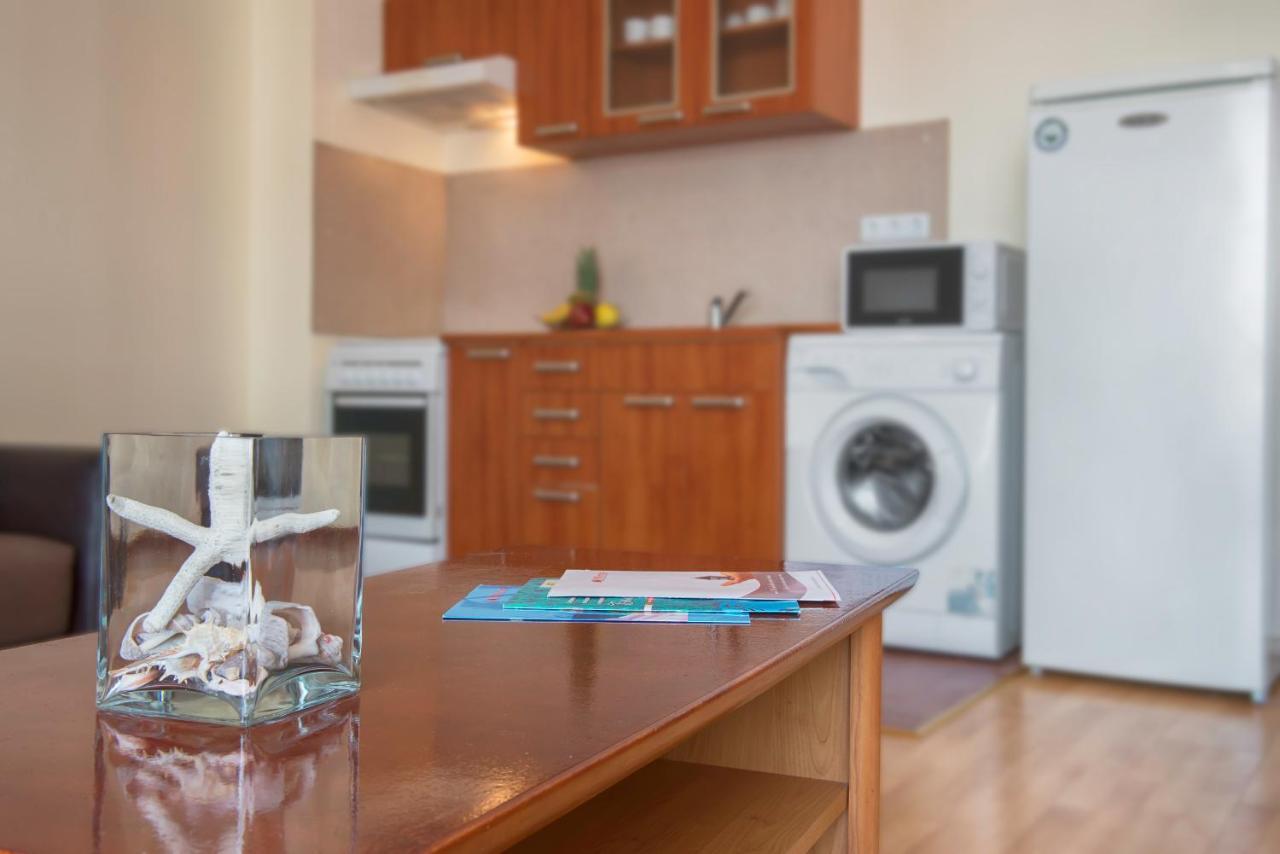 Privilege Beach Apartments Sveti Vlas Esterno foto