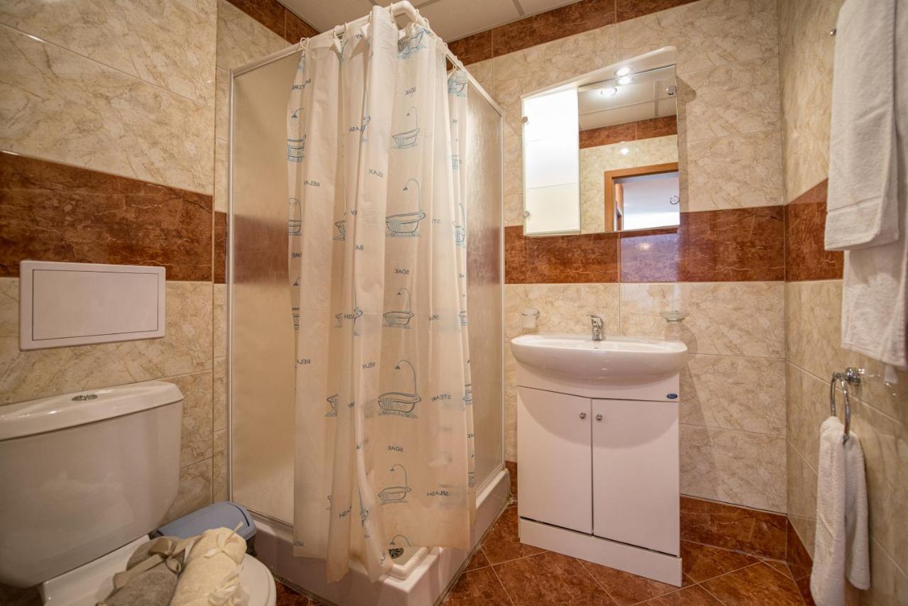 Privilege Beach Apartments Sveti Vlas Esterno foto