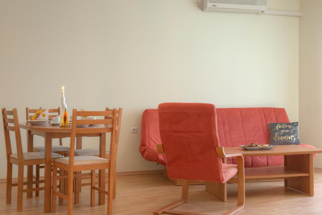 Privilege Beach Apartments Sveti Vlas Esterno foto