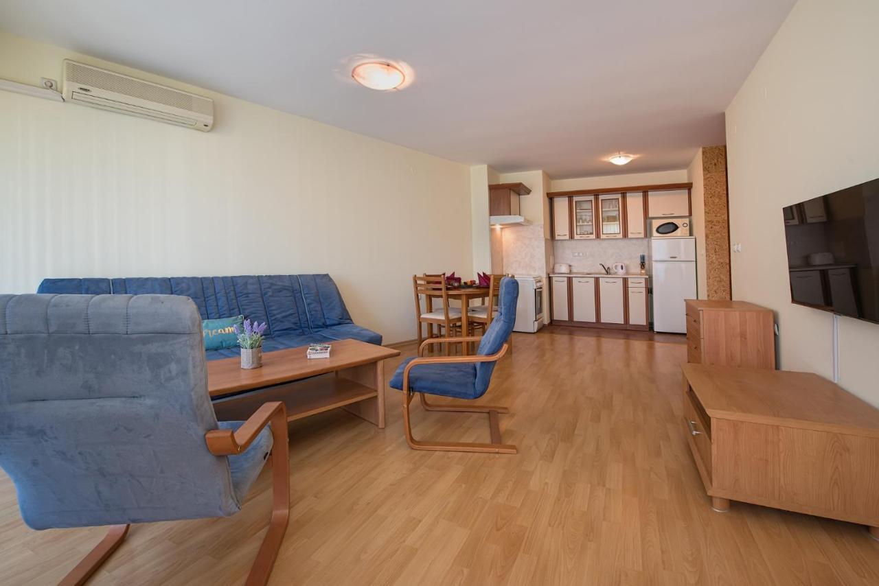 Privilege Beach Apartments Sveti Vlas Esterno foto