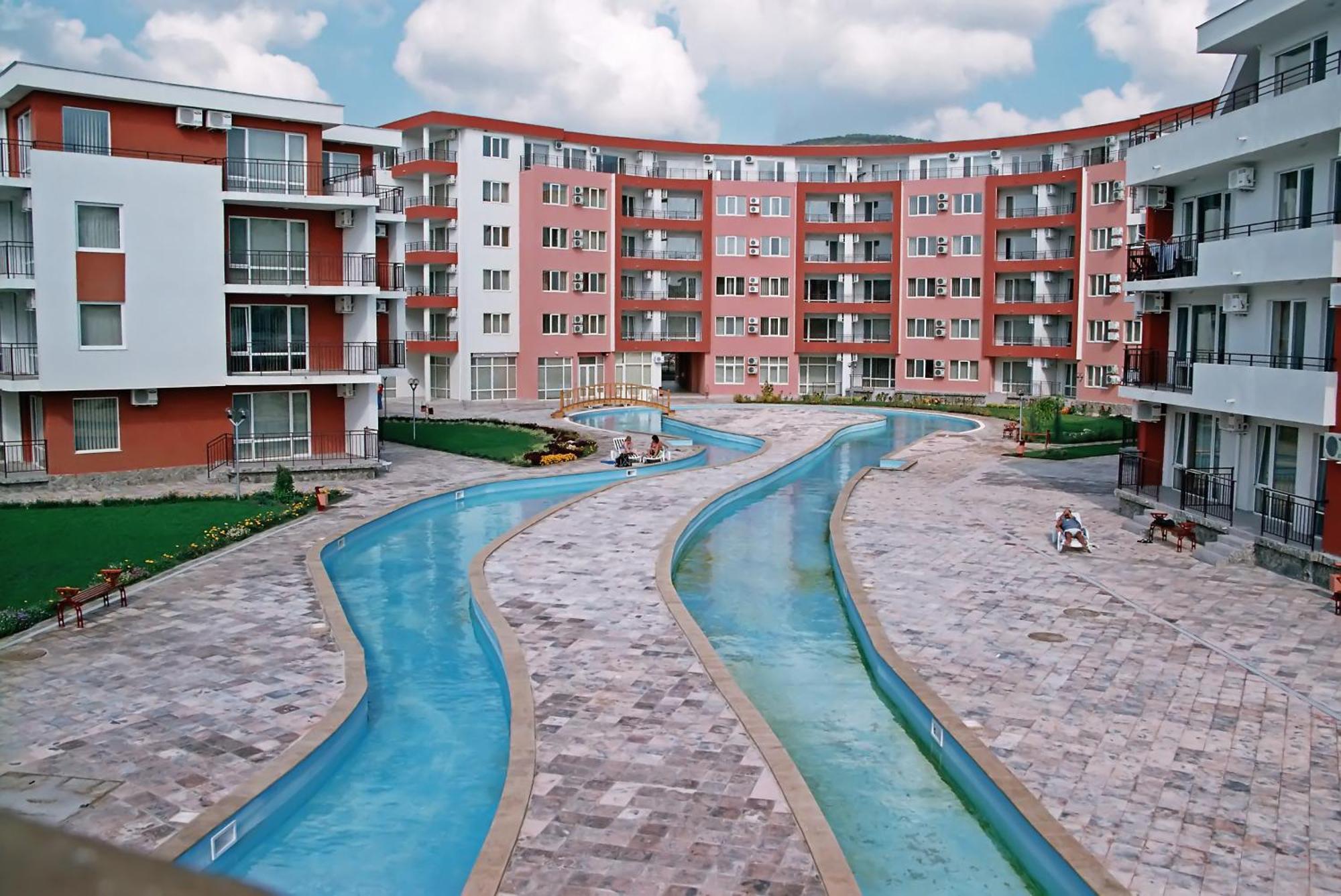 Privilege Beach Apartments Sveti Vlas Esterno foto