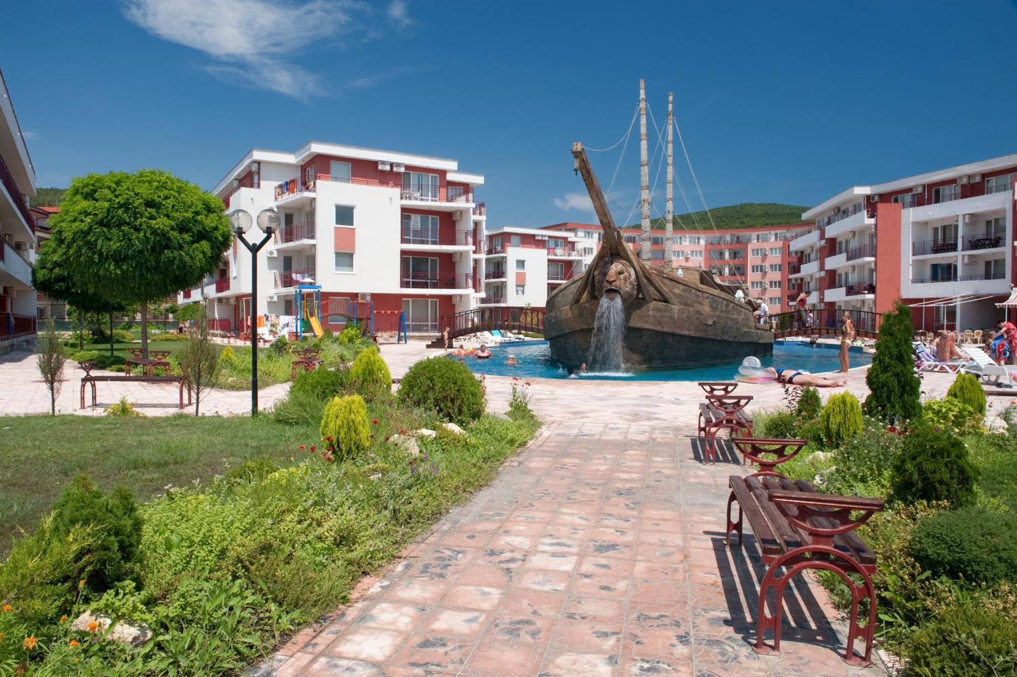 Privilege Beach Apartments Sveti Vlas Esterno foto