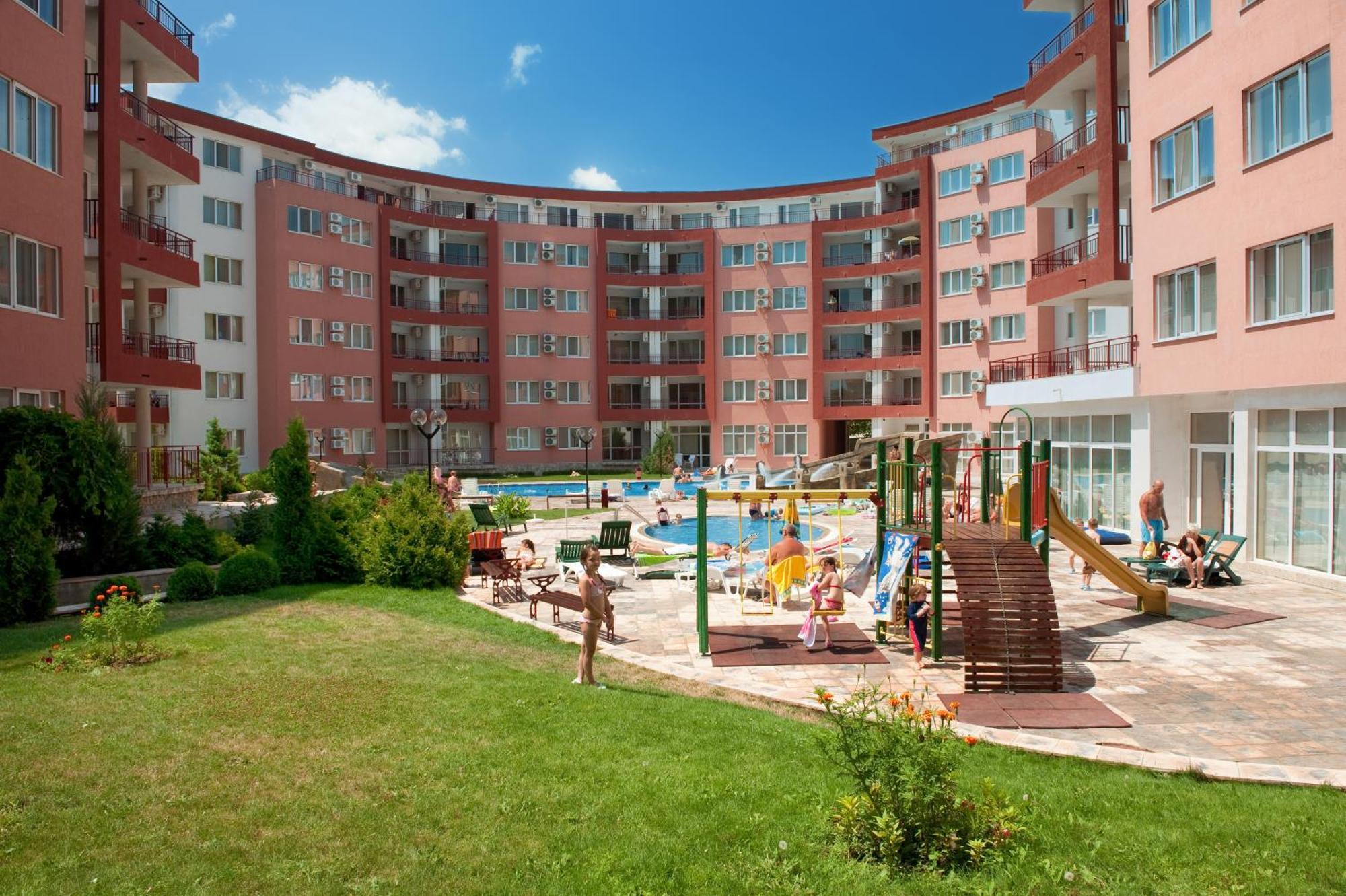 Privilege Beach Apartments Sveti Vlas Esterno foto